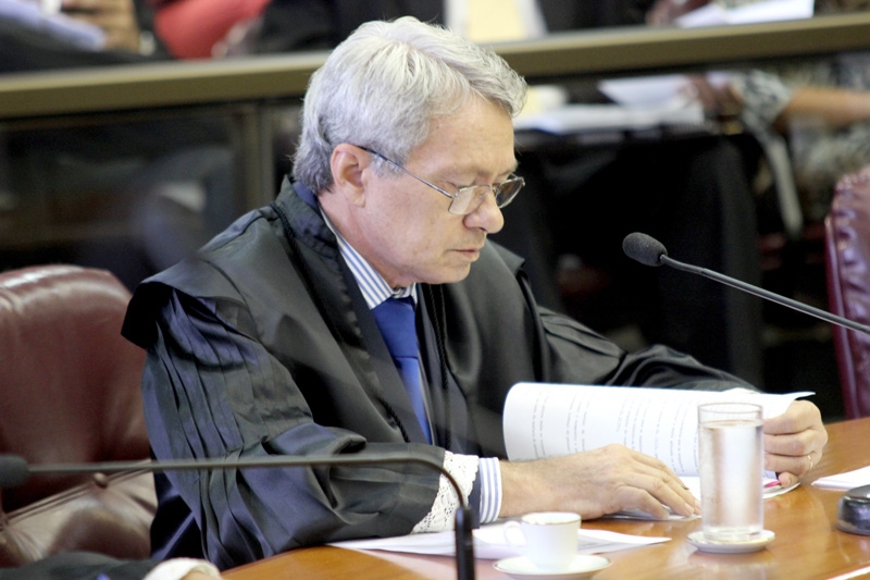 Conselheiro relator José Alves Viana